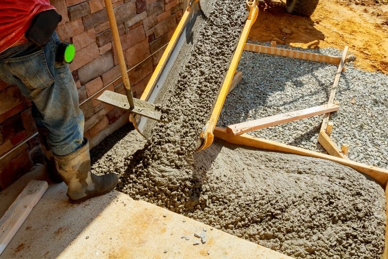 Building using concrete